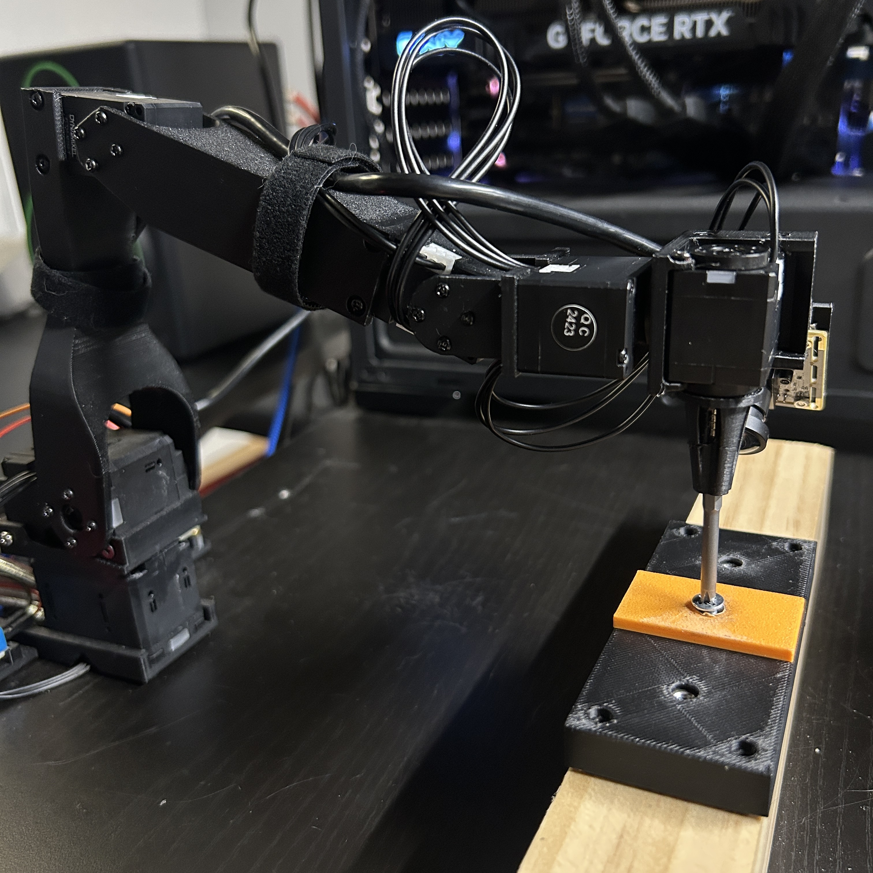 Koch Screwdriver Robot